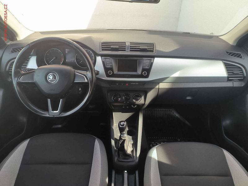 Škoda Fabia (2015) 1.2 TSi, 1.maj,ČR, Ambition - fotka 8 z 17