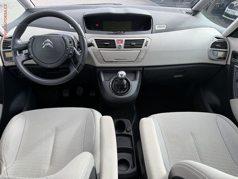 Citroën C4 Picasso (2013) 1.6 HDI, autoAC, temp - fotka 7 z 16