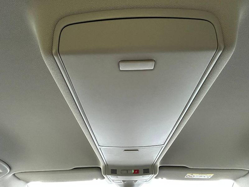 Volkswagen Touran (2022) 2.0 TDI 110kW DSG tažné - fotka 26 z 35