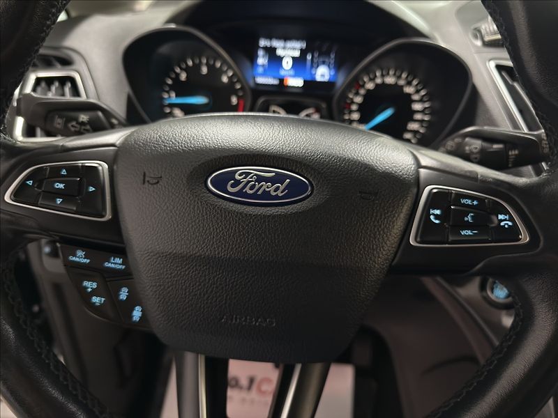 Ford Grand C-MAX 1,5   TDCI TITAN AT KAMERA FUL - fotka 13 z 39