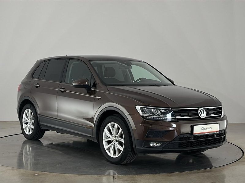 Volkswagen Tiguan Trendline DSG - fotka 14 z 27