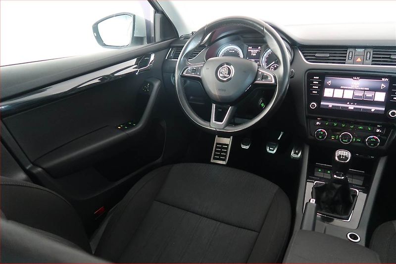 Škoda Octavia (2017) Style Plus 1.6 TDI, Tempomat - fotka 7 z 18