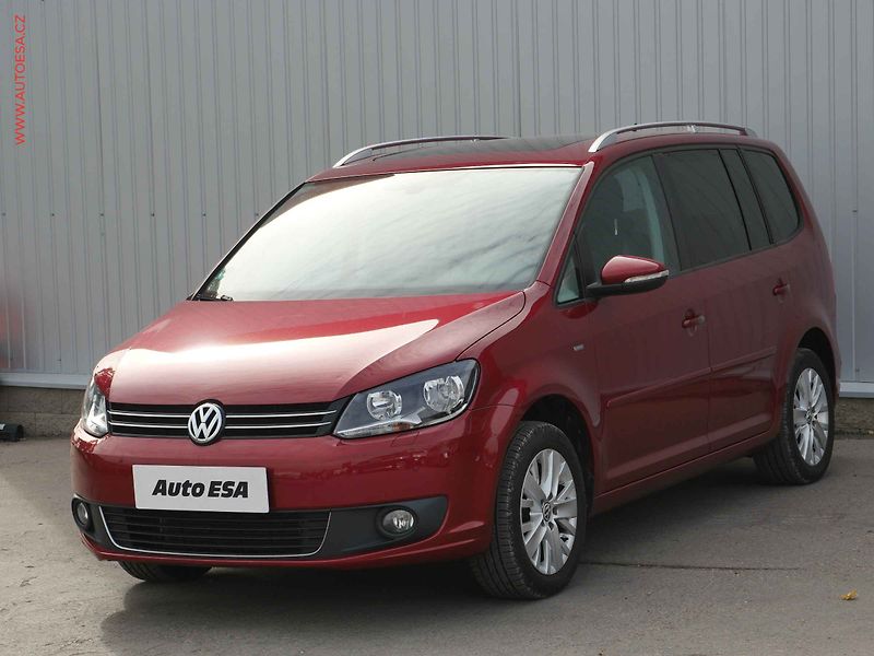 Volkswagen Touran (2014) 1.2 TSi, Life, panor, +kola - fotka 3 z 18