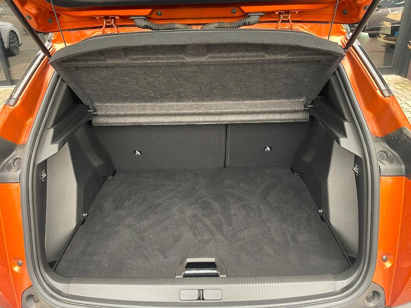 Peugeot 2008 GT 1.2 PureTech 96 kW - fotka 6 z 20