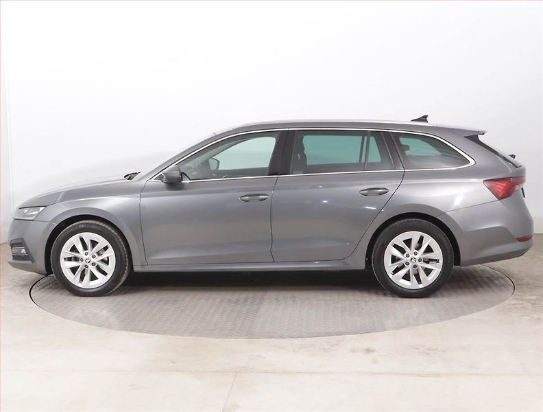 Škoda Octavia (2023) 2.0 TDI - fotka 3 z 15