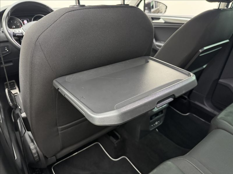 Volkswagen Tiguan 1,5 TSi DSG HUD KAMERA TAŽNÉ - fotka 39 z 50