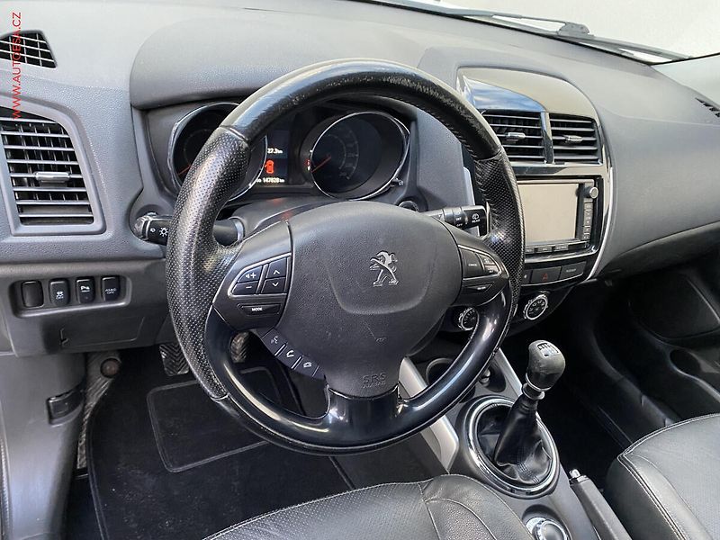 Peugeot 4008 (2016) 1.6 HDi 4x4, Style, xenon - fotka 12 z 19