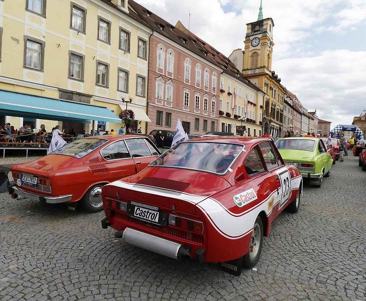 Setkání majitelů vozů Škoda 110R v Chebu.