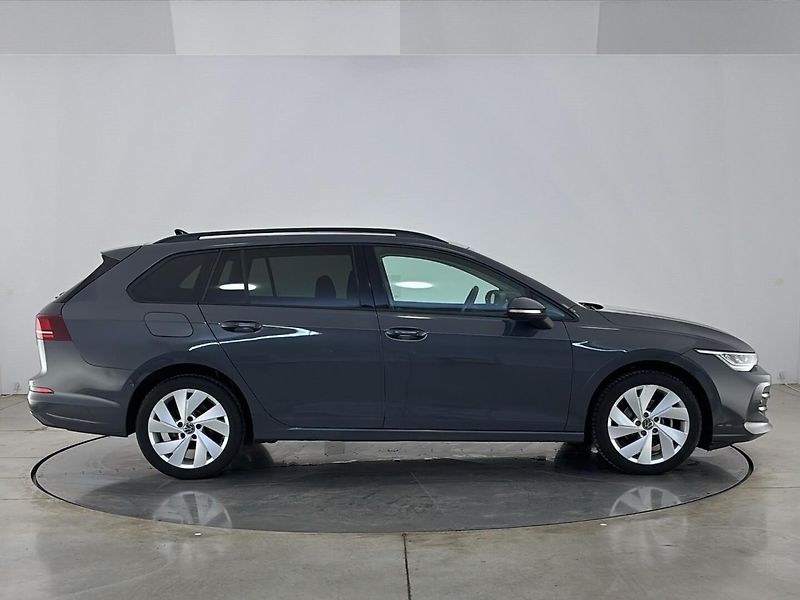 Volkswagen Golf Life DSG - fotka 16 z 29