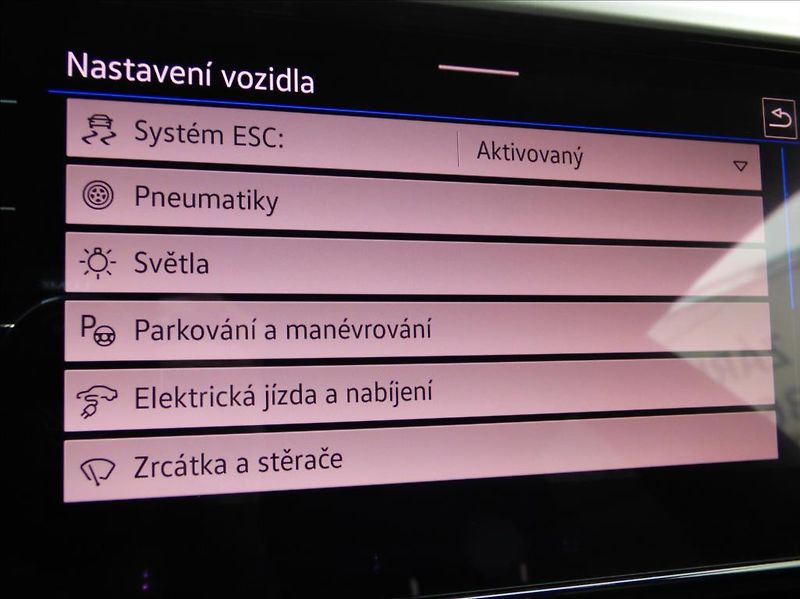 Volkswagen Arteon 1,4 1.4 TSI  DSG,eHybrid,R-lin - fotka 30 z 85