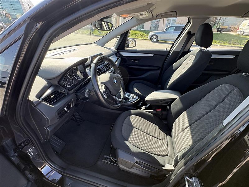 BMW Řada 2 1,5 218i 100kW AT,Led,Navi,PDC - fotka 3 z 37