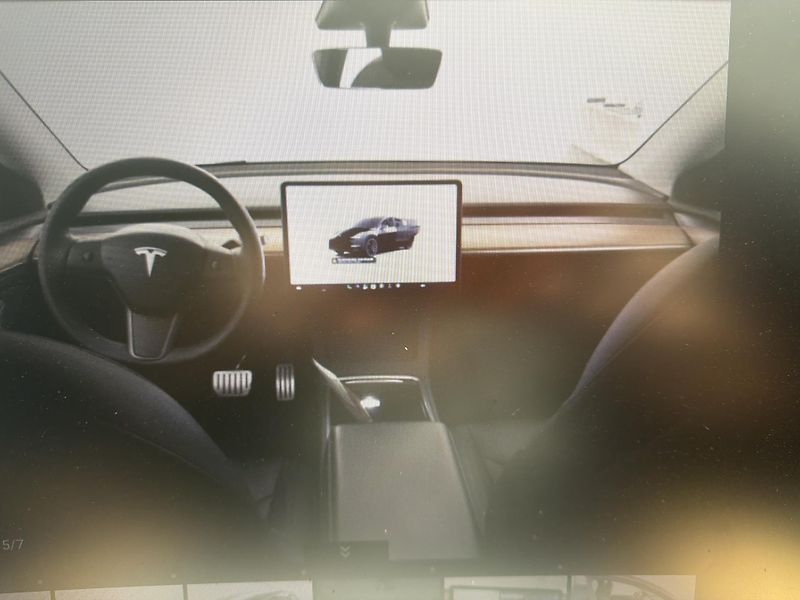 Tesla Model Y Performance-540PS-AWD-Záruka- - fotka 2 z 3