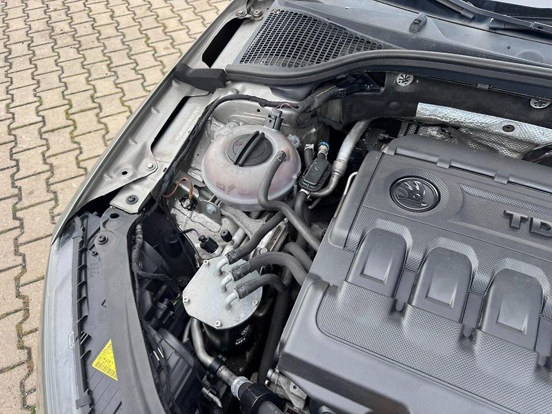 Škoda Octavia (2014) 1,6 TDI 77 KW STK - fotka 48 z 49