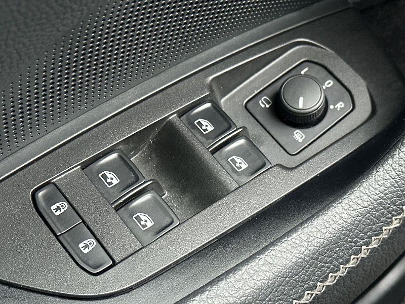 Škoda Kodiaq (2024) 2.0 TDI 4x4 DSG Exclusive Sele - fotka 17 z 32