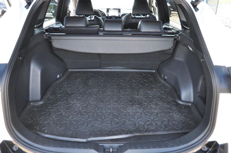 Toyota RAV4 2.5 Hybrid 131kW 4x4 Kůže - fotka 9 z 21