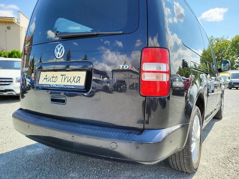 Volkswagen Caddy MAXI 1.6 TDi 75kW 5-míst - fotka 35 z 39