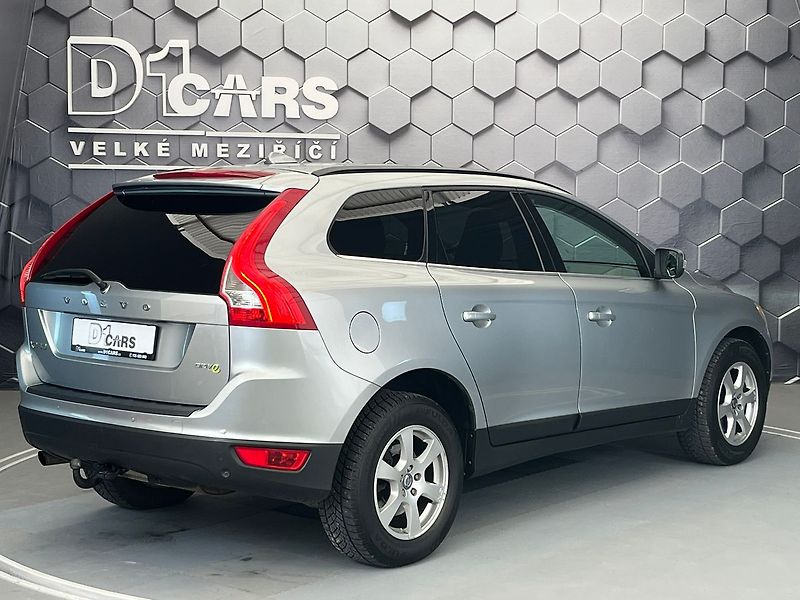 Volvo XC60 D3 MOMENTUM manuál - fotka 4 z 41