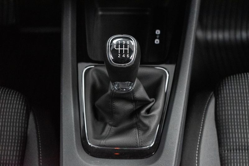 Škoda Octavia 2.0 TDI AMBITION+*DPH*ČR 1.MAJ - fotka 19 z 37