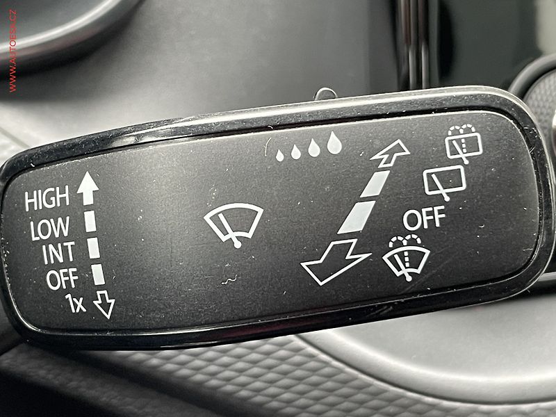 Škoda Scala (2020) 1.6 TDi, Ambition, DSG - fotka 17 z 20