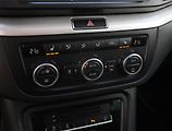 Volkswagen Sharan (2014) Highline 2.0 TDI, Automat - náhled 17