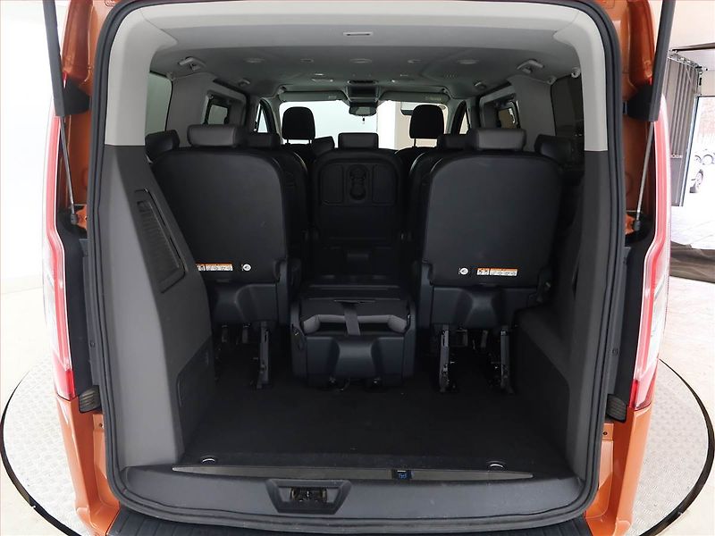 Ford Tourneo Custom (2018) Titanium 2.0 EcoBlue, ČR, DPH - fotka 14 z 23
