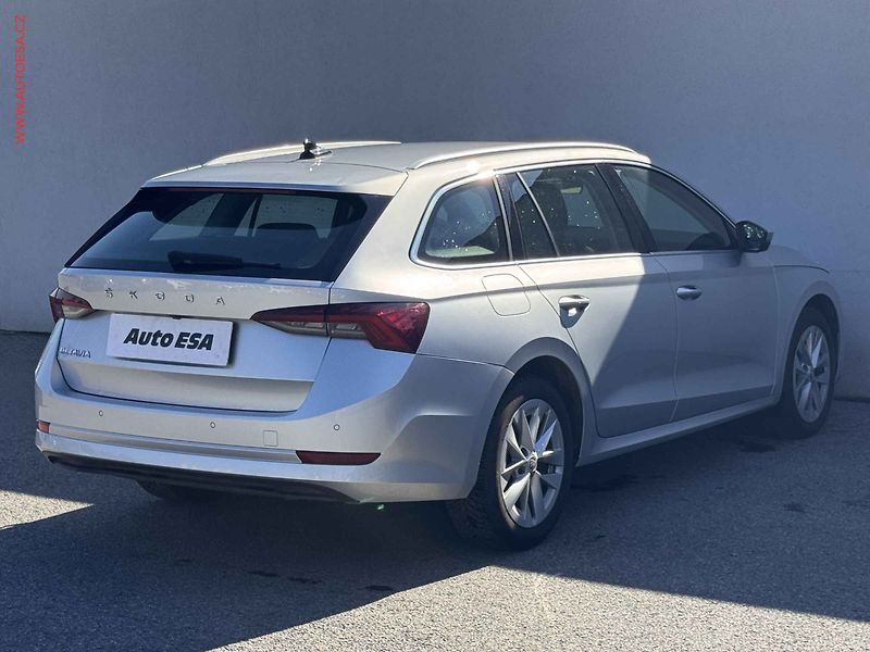 Škoda Octavia (2021) 2.0 TDi, ČR, Style, DSG - fotka 4 z 16