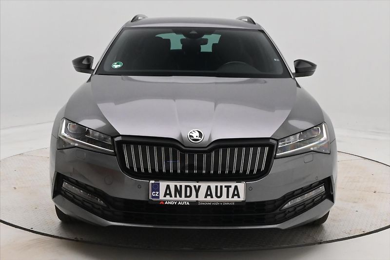 Škoda Superb 1,4 iV TSI 115kW DSG Sportline - fotka 2 z 26