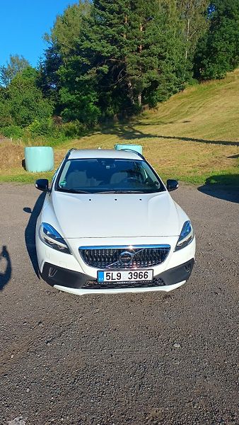 Volvo V40 (2017) Cross Country, nez. topení, TZ - fotka 3 z 28
