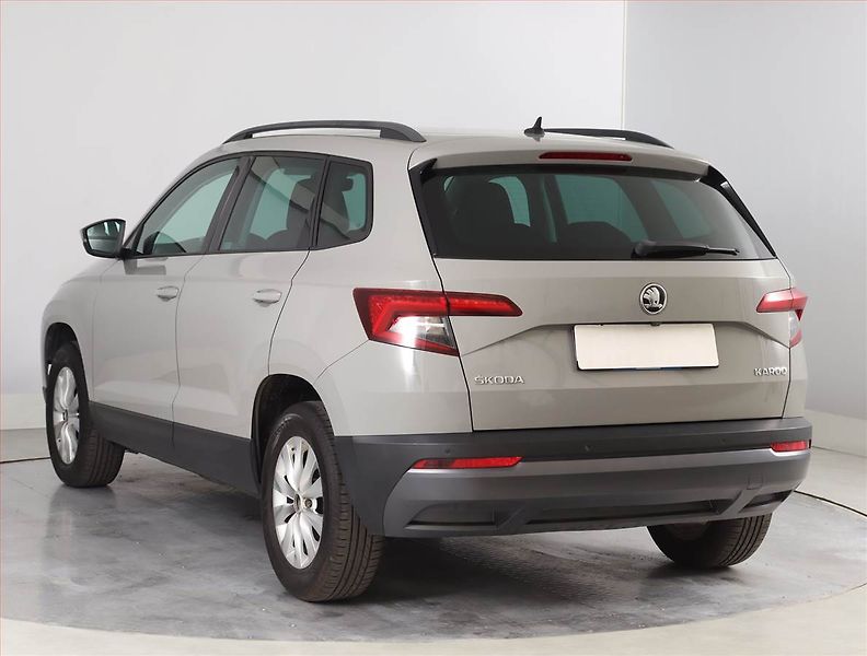 Škoda Karoq (2018) Style 1.0 TSI, Automat - fotka 4 z 22