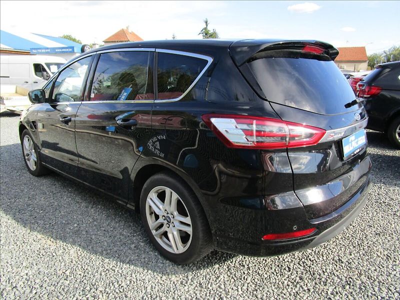 Ford S-MAX 1.5 EcoBoost, aut. klima, LED - fotka 6 z 44