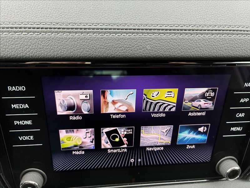 Škoda Kodiaq 2,0 TDI 4X4 147 KW TAŽNÉ PANO - fotka 23 z 36