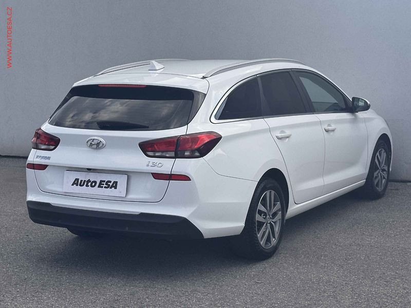 Hyundai i30 (2019) 1.6CRDi, ČR, servis.kniha - fotka 6 z 16