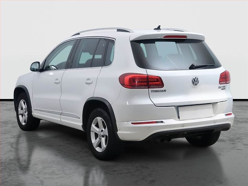 Volkswagen Tiguan (2014) R-Line 2.0 TDI, 4X4, Navi - fotka 4 z 17