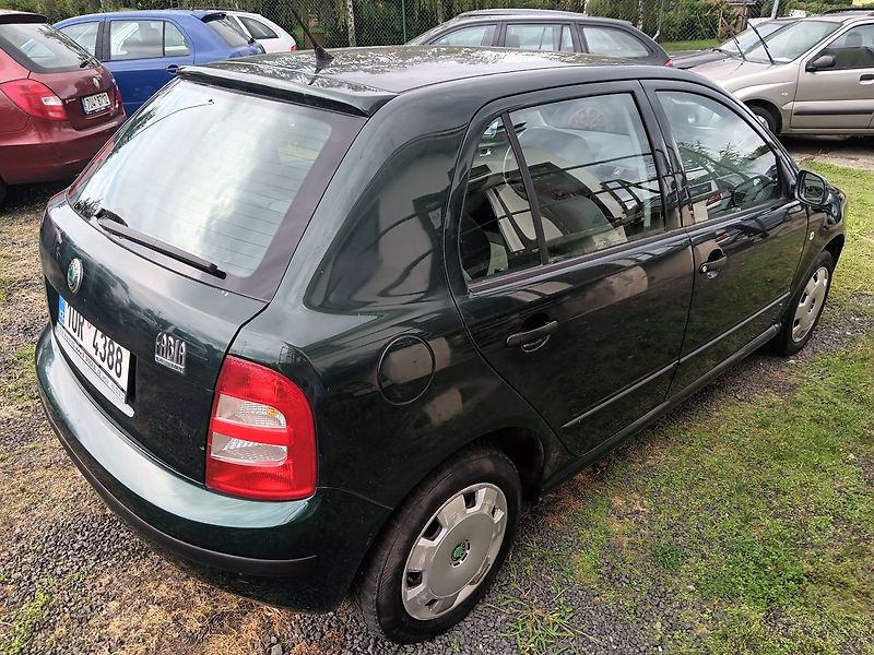 Škoda Fabia 1.4 MPI Comfort - fotka 5 z 26