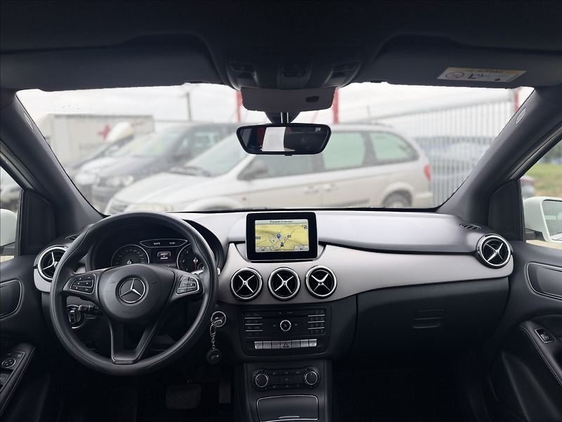 Mercedes-Benz Třídy B 180CDI NAVI AUTOMAT - fotka 21 z 29