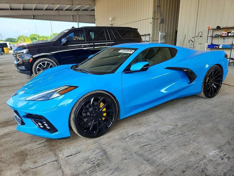 Chevrolet Corvette (2024) Auto na cestě - fotka 1 z 12