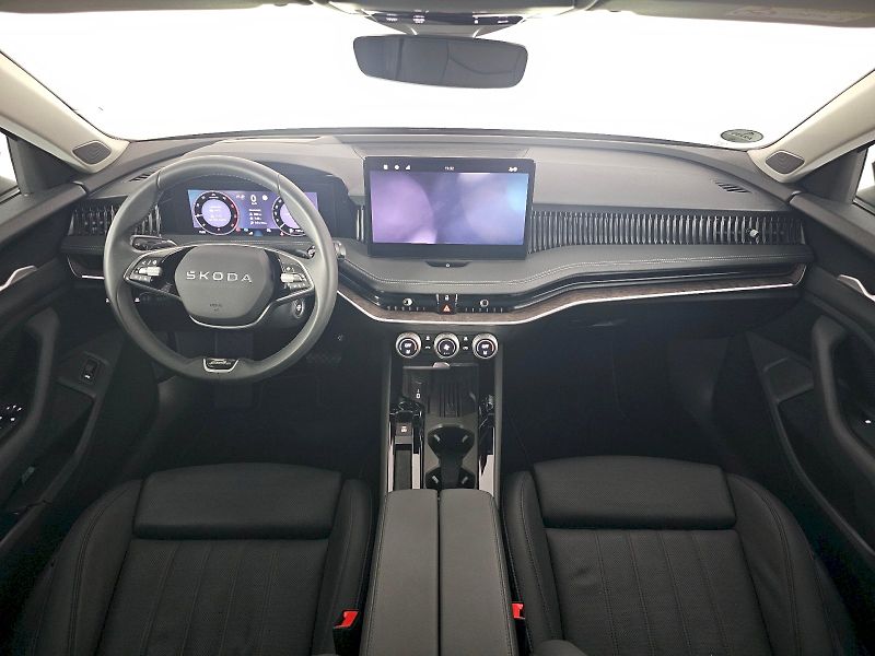 Škoda Superb (2025) 2.0TDI 110kW Laurin a Klement - fotka 6 z 32