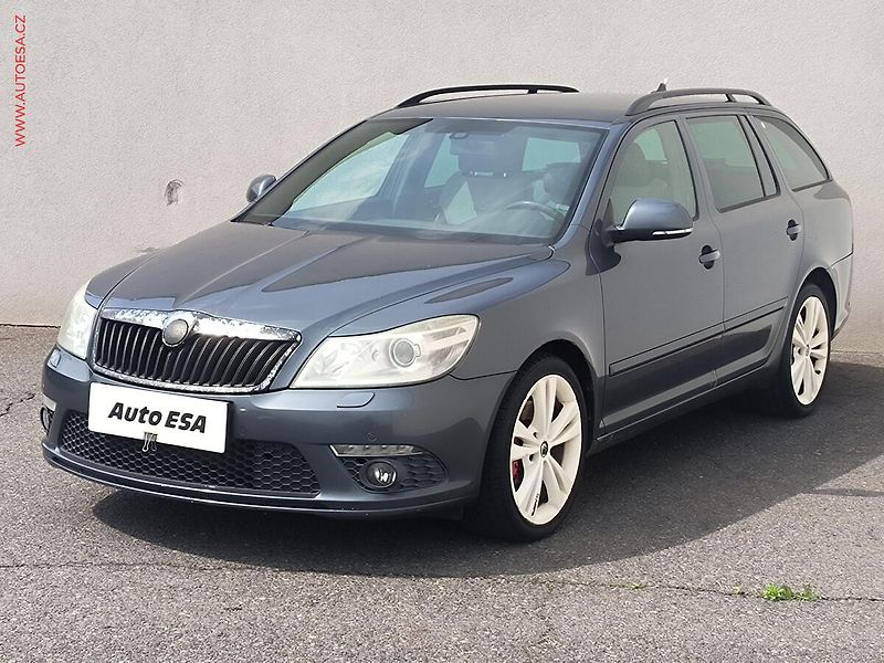 Škoda Octavia (2010) 2.0 TDi, Xenon, navi - fotka 3 z 20