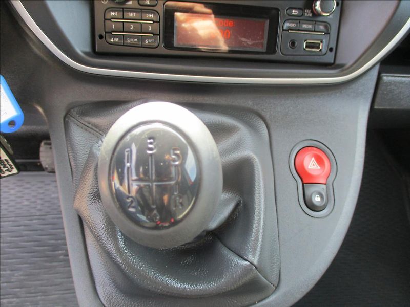 Renault Kangoo 1,5 dCi 75k odp DPH servis, 10 - fotka 14 z 25
