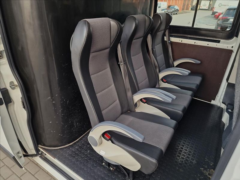 Citroën Jumper 2.2HDI L2H2 6-míst,ČR,1.Maj. - fotka 16 z 45