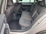 Škoda Octavia (2017) 1.0 TSi, Ambition, AC, park - náhled 10