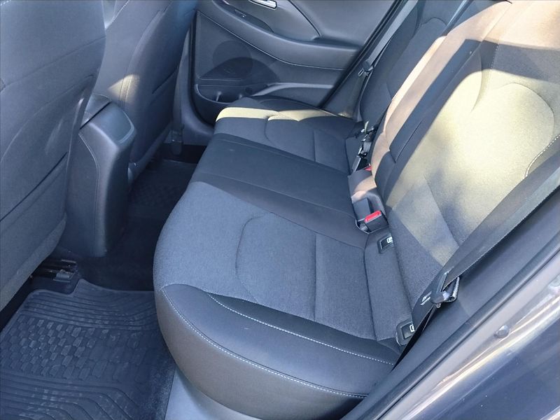 Hyundai i30 1,5   1,5 T-GDI mHEV Smart 117 - fotka 19 z 30