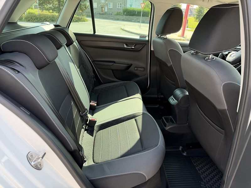Škoda Fabia Com.III 1,0 TSi/70kW -Ambition - fotka 36 z 56