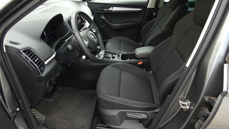 Škoda Karoq 1,5 TSI Ambition DSG - fotka 18 z 21