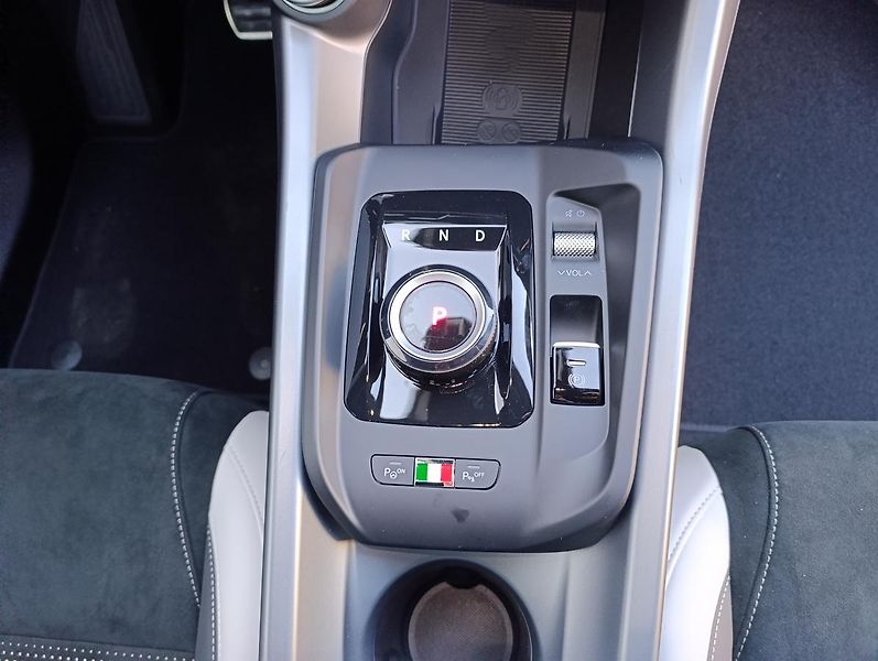 Alfa Romeo Tonale (2026) Sport Speciale 1,5 Ibrida 175k - fotka 26 z 44