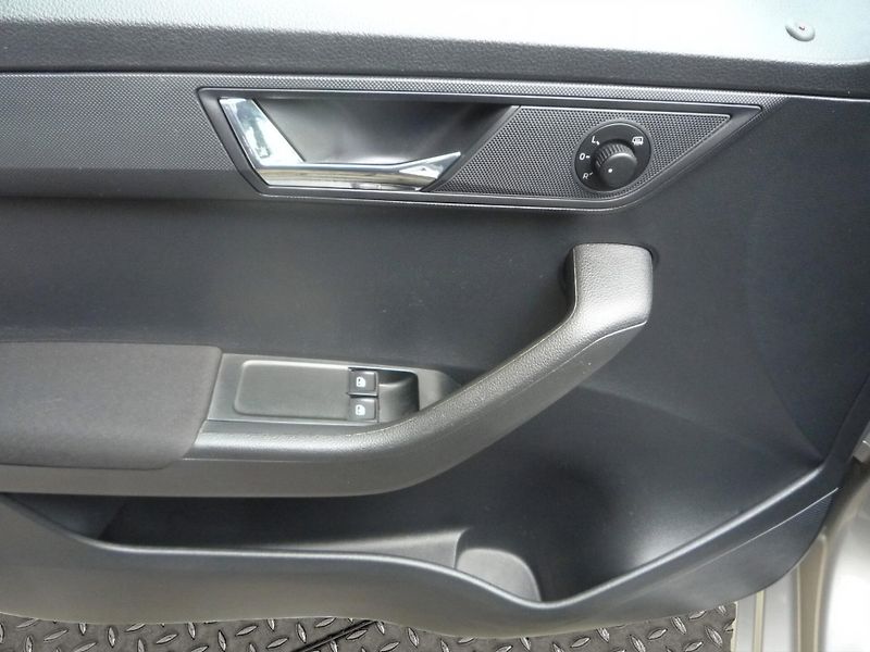 Škoda Fabia (2017) 1,0TSi 81kW Ambition Plus - fotka 13 z 13