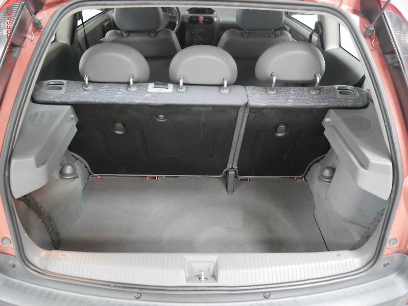 Opel Corsa (2002) 1.2i, ČR, STK4/28 - fotka 7 z 17