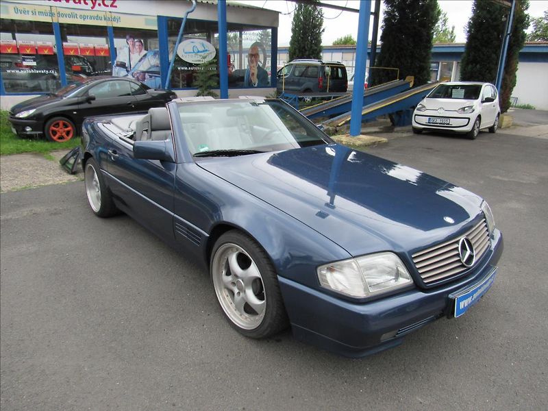 Mercedes-Benz SL 3,2 Hardtop-Cabrio - fotka 3 z 54