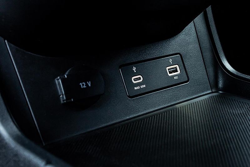 Leapmotor C10 REEV (2025) 1,5 dojezd až 974 km  Design - fotka 25 z 31