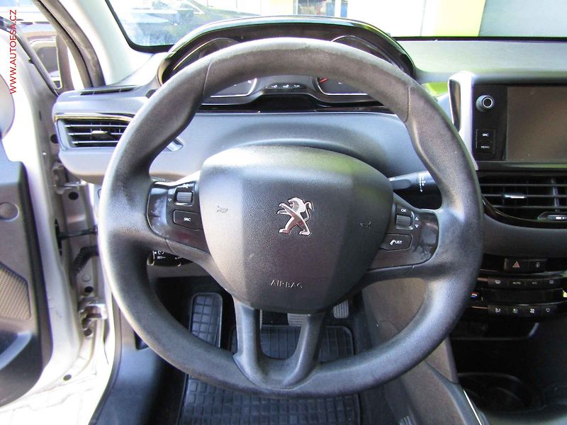 Peugeot 208 (2015) 1.4d, ČR, autoAC, temp - fotka 17 z 17